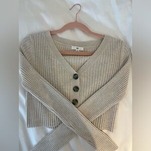 BP SIZE XXS CROPPED LIGHT SWEATER